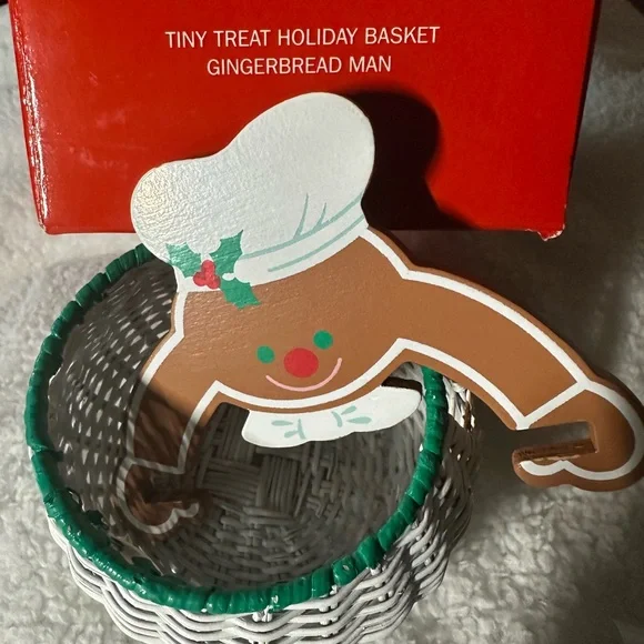 Avon Red Holiday Wicker Basket