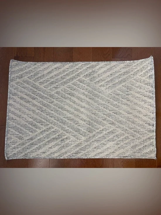 New Amer Maryland Chevron accent Rug 2x3