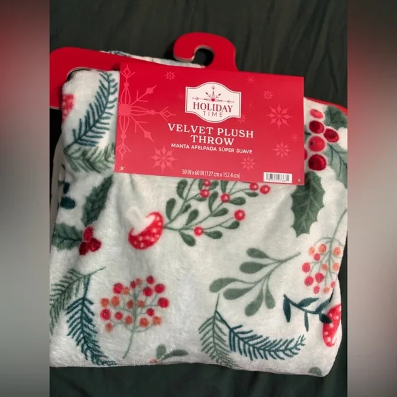 Holiday Time Festive Velvet Plush Throw - Red and Green