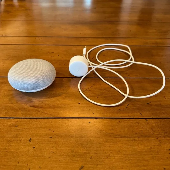 Google Home Mini (1st Gen) - Chalk