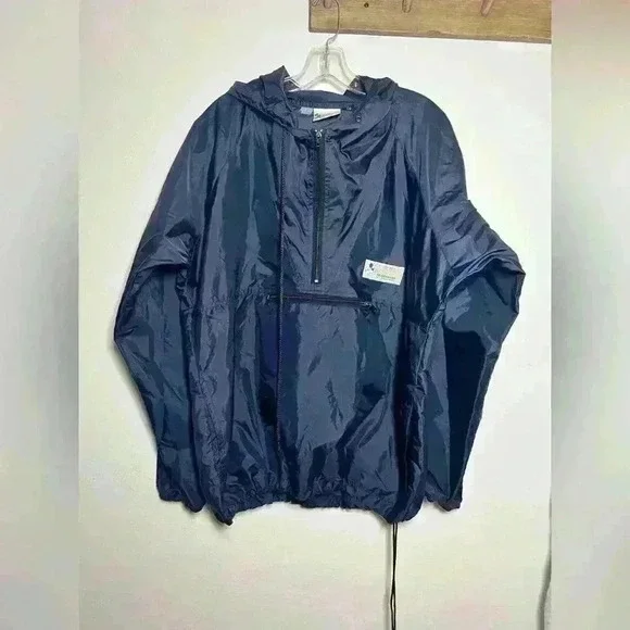Disney Mickey Mouse authentic trademark Walt Disney World Nylon pullover