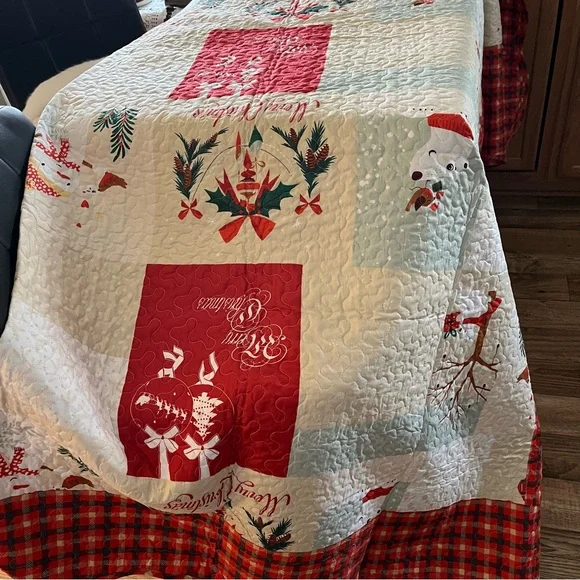 Mar Cielo Holiday California King Quilt with Pillow Shams