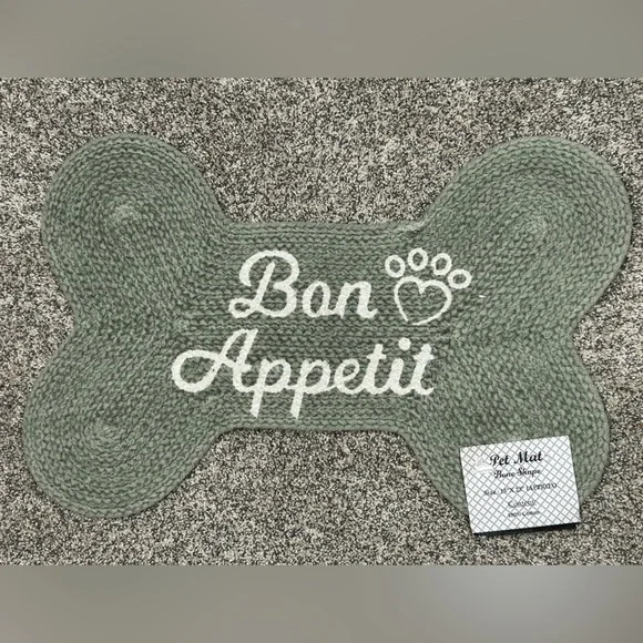 Green Bone-Shaped Pet Mat