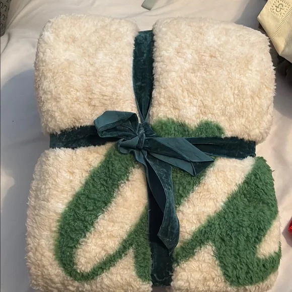 Aerie Cream and Green Holiday Blanket