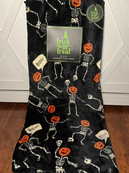 Trick or Treat Skeleton & Pumpkin ‘BOO’ Halloween Plush Throw Blanket