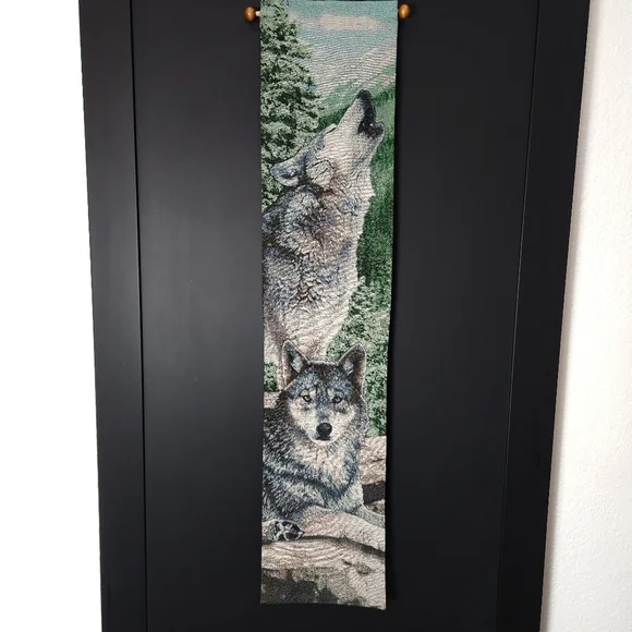 WOLVES WALL TAPESTRY