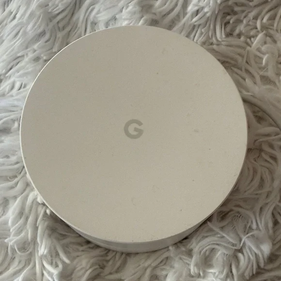 Google WiFi Hub in White