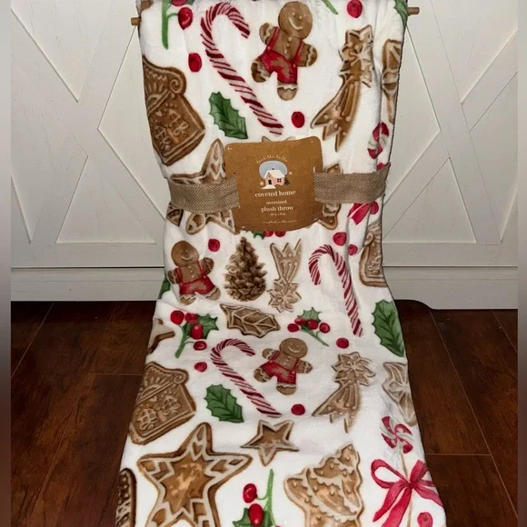 Gingerbread Christmas Plush Throw Blanket