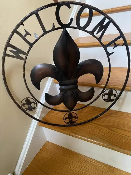 Metal Welcome Wall Decor with Fleur-de-Lis Design
