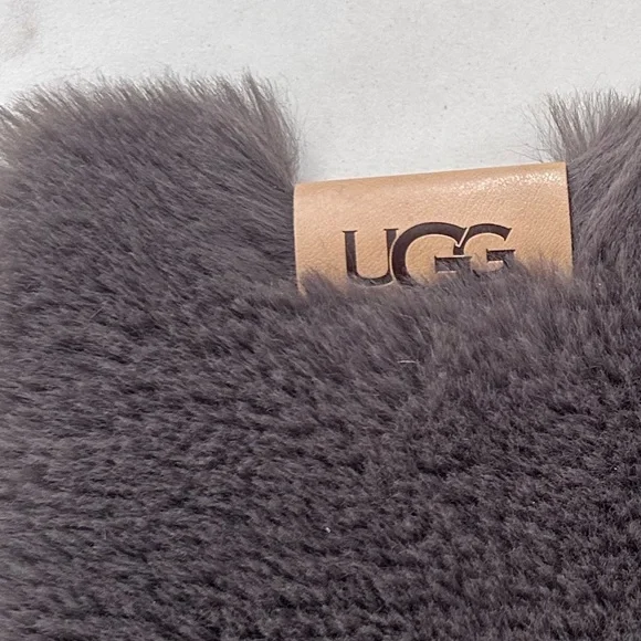 UGG Gray faux fur rug