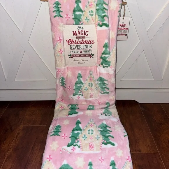 Pink Gingerbread House Christmas Plush Throw Blanket