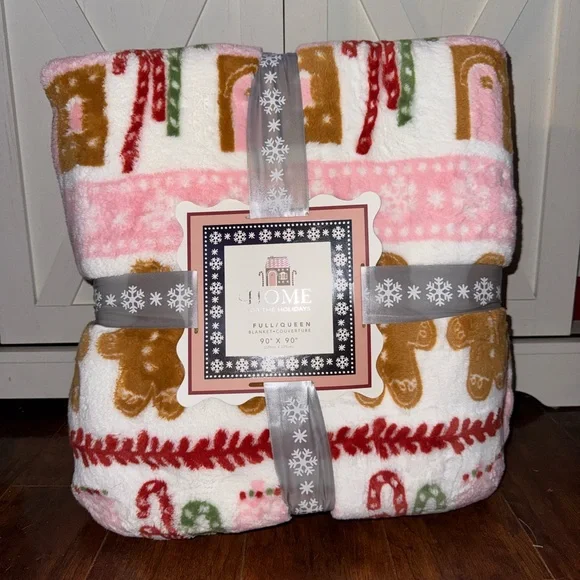 Holiday Gingerbread Man Queen Plush Throw Blanket