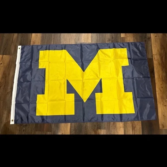 Michigan Wolverines flag Michigan university new in package 3x5 double sided