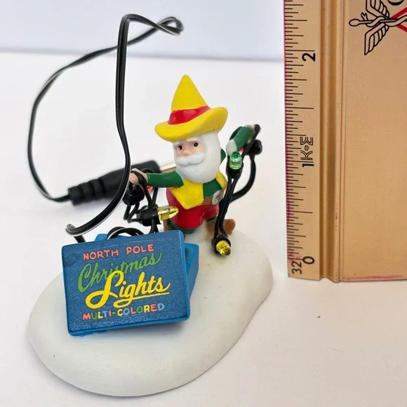 Depart 56 North Pole Figurine Brite Lites Bulb Factory‎ All in A Tangle 799997