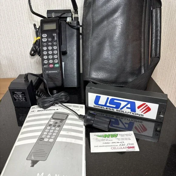 Vintage Motorola In Car Cellular Phone Telephone Battery Charger Case Manual