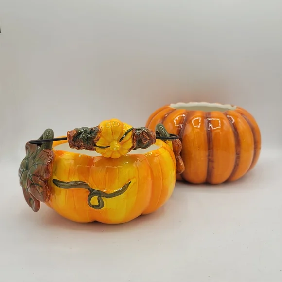 Ceramic Pumpkin Bowls Set of 2 Fall Harvest Halloween Candy Dish Centerpiece Dec