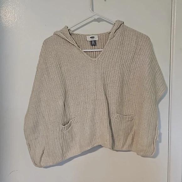 Old Navy no sleeve, open sides sweater