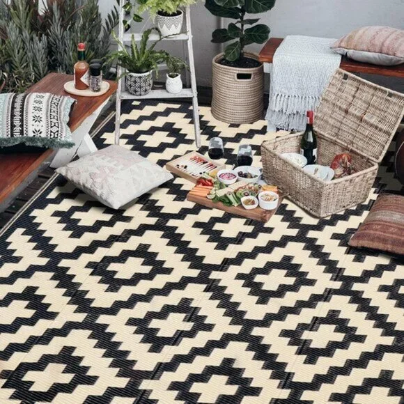 New Plastic Straw Rug Modern Black & Beige 6x9 Area Floor Mat for Indoor/Outdoor