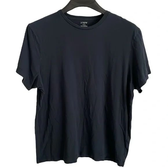 J.‎ Crew washed 100% cotton men’s Size 2XL t-shirt. Color is navy blue.