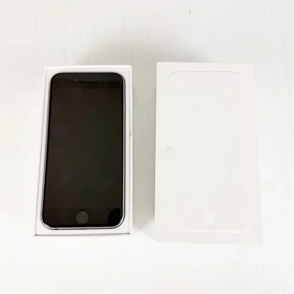 Apple iPhone 6 Space Gray 64GB AT&T Smartphone Cell Phone with Original Box