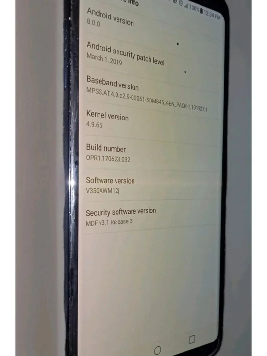 LG V35 ThinQ 4G 64GB Unlocked Smartphone 2 Dead Pixels, Small Crack, Bad Battery