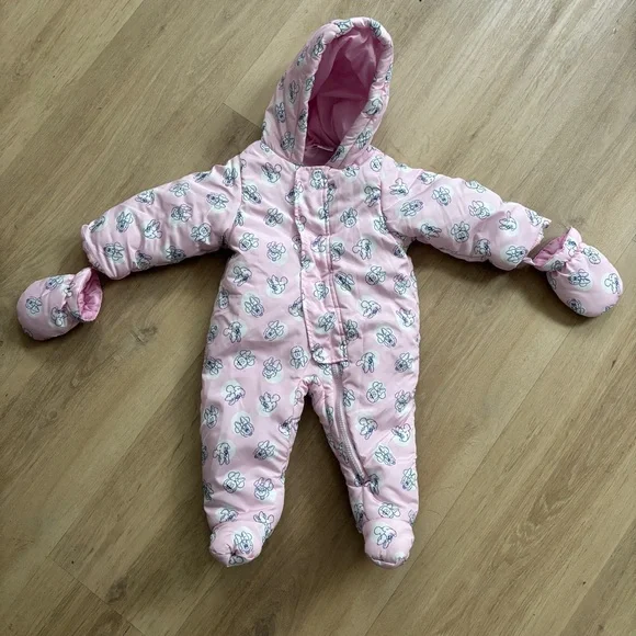 Mini Mouse Disney Snowsuit never‎ worn new condition
