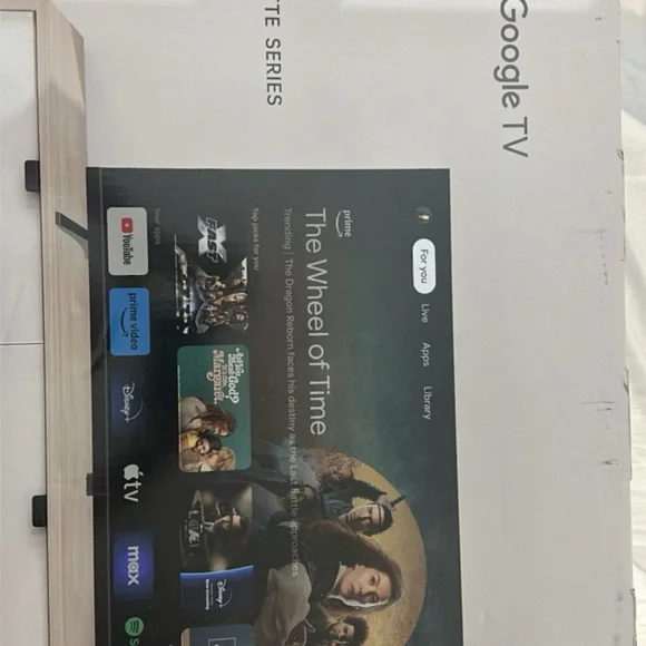 Google TV - 32 inch - BRAND NEW