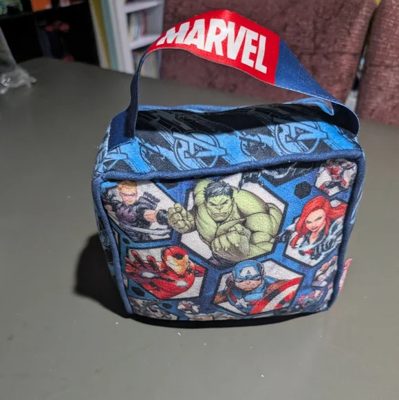 Draft Store MARVEL© AVENGERS HEXAGON DOOR STOPPER size 7.5*8