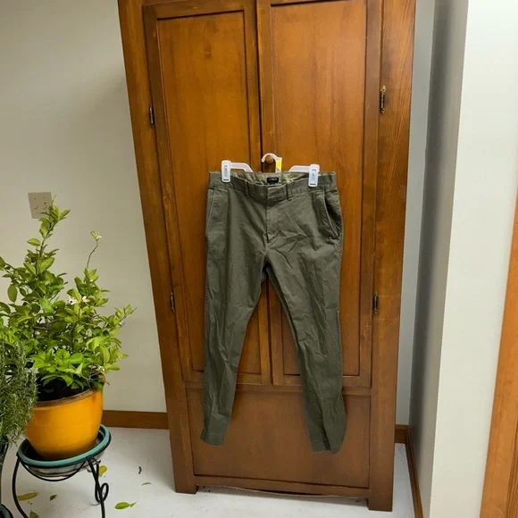 J. crew flex slim straight trousers pants army green W31 L 32