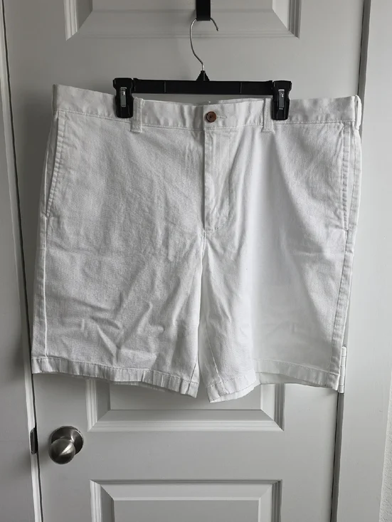 J. Crew Men's White Flat-Front Cotton Shorts 40 G207