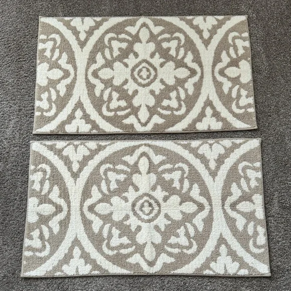 Set of Two Beige & Cream Rugs