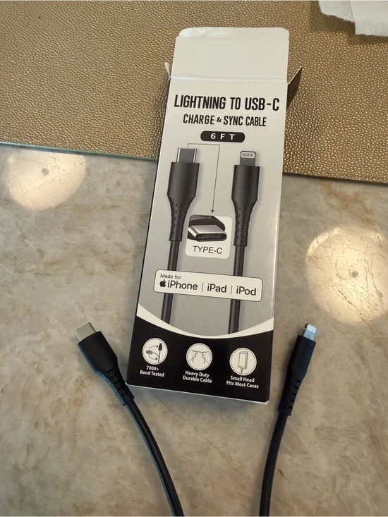 Lightning to USB-C Charge & Sync Cable - Black