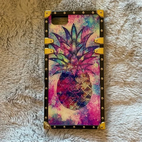 iPhone SE 6-7-8 phone case framed pineapple NWT