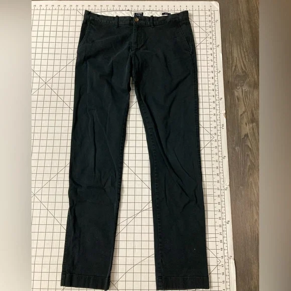 J. Crew Flex Men’s Size 32/34 Slim‎ Fit Chino Pants