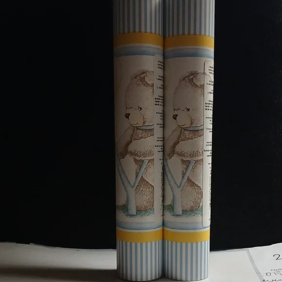 Charming Teddy Bear Wallpaper in Blue and Yellow