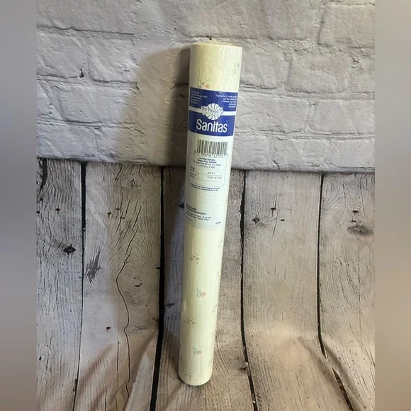 Sanitas Prepasted Vintage Floral CottageCore 90s Wallpaper Roll 56‎ Square Feet