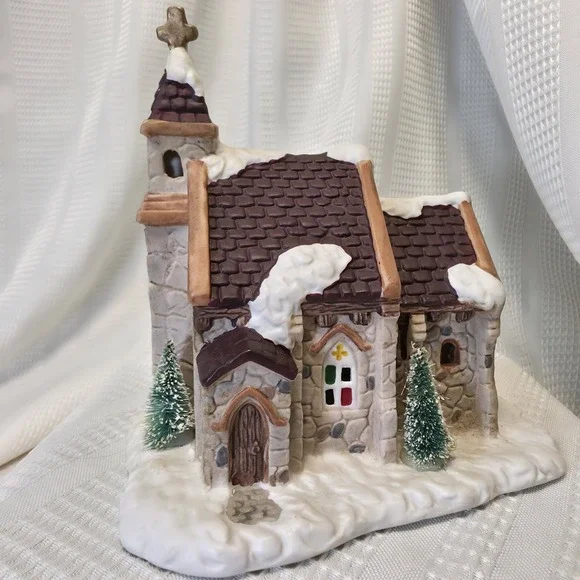 Christmas Valley Hand Painted Porcelain Church‎ Collector's Series Vintage 1991