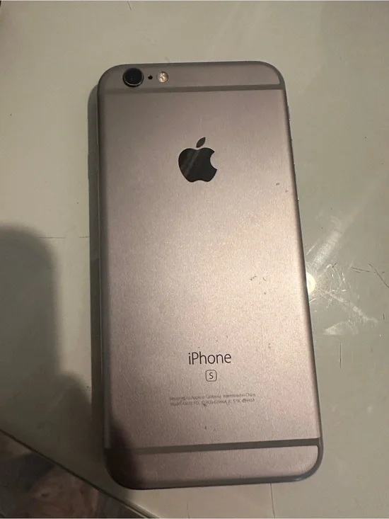 Apple iPhone 6s - Silver