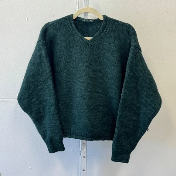 Vintage J. Crew Men's Large Forest Green 100% Wool V-Neck Knit Sweater Pullover