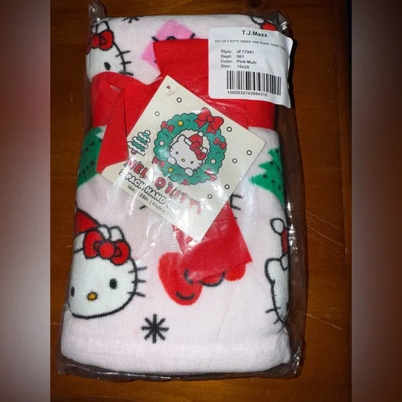 Hello Kitty Festive Pink and Red hand towels