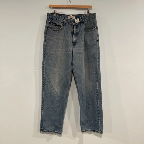 Levi Strauss Signature Men’s 34x30 Medium Wash Relaxed Fit