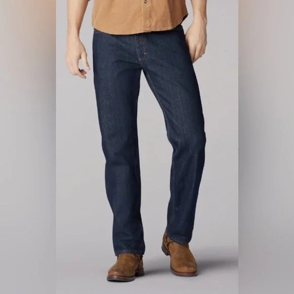 NWOT Lee Relaxed Fit Straight Leg Jeans 36 x 32