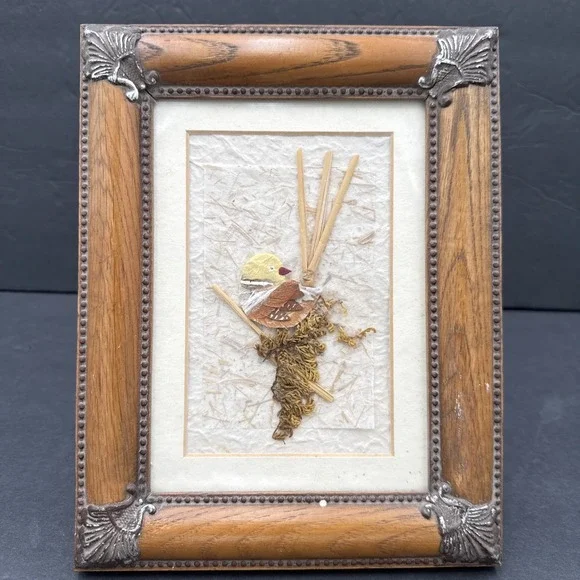 Dried 3D Art In Wood Antiqued Frame Baby Chic Flowers 9