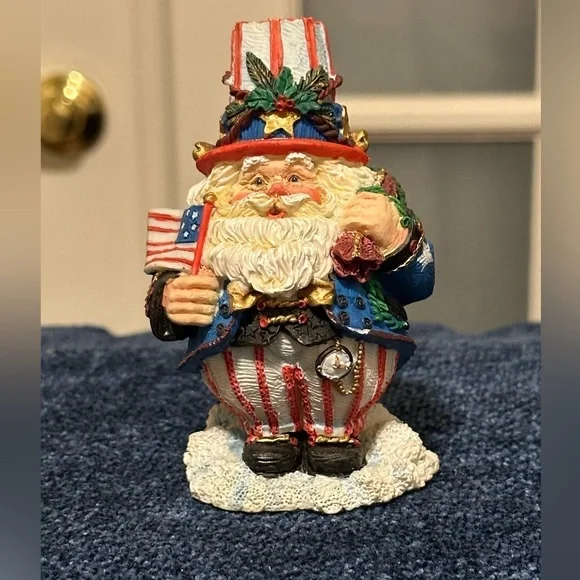 American Santa dressed like Uncle Sam by Crinkle Claus.