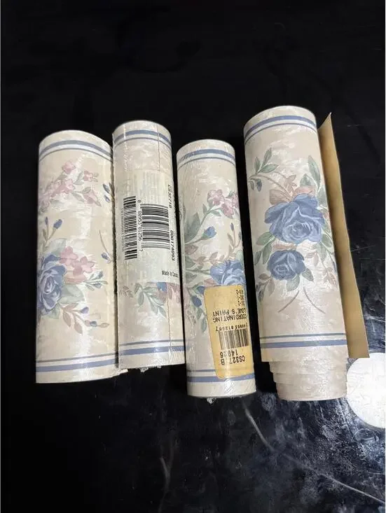 Vintage Floral Wallpaper Border Rolls with Blue and Pink Rose Pattern