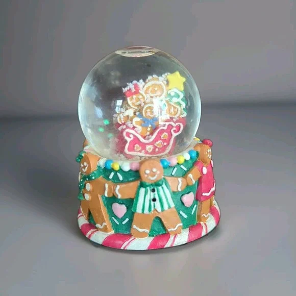 Gingerbread Snowglobe Christmas Decor‎