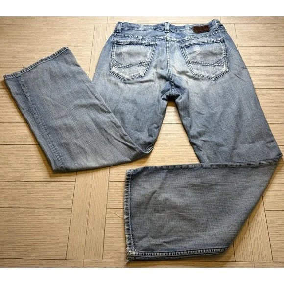 BKE Buckle TYLER 34x32 Men Straight Leg Blue Denim‎ Distressed Lived In Jeans
