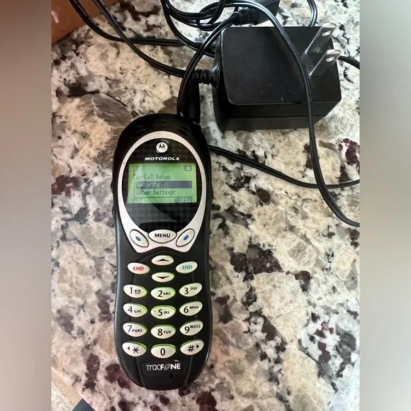 Motorola TracFone Bar Phone – Vintage Collectible (No Longer Supported)