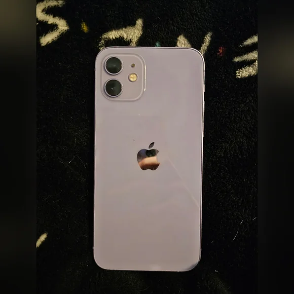 Iphone 12 In Purple . READ DESCRIPTION