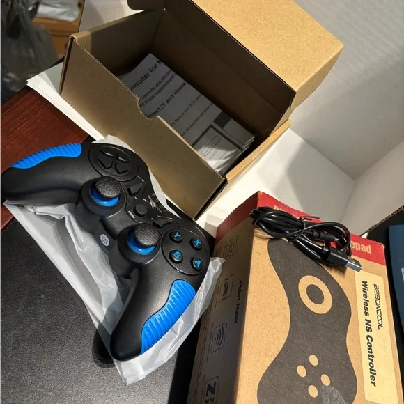 Be on cool Wireless Gaming Controller - Black and Blue
